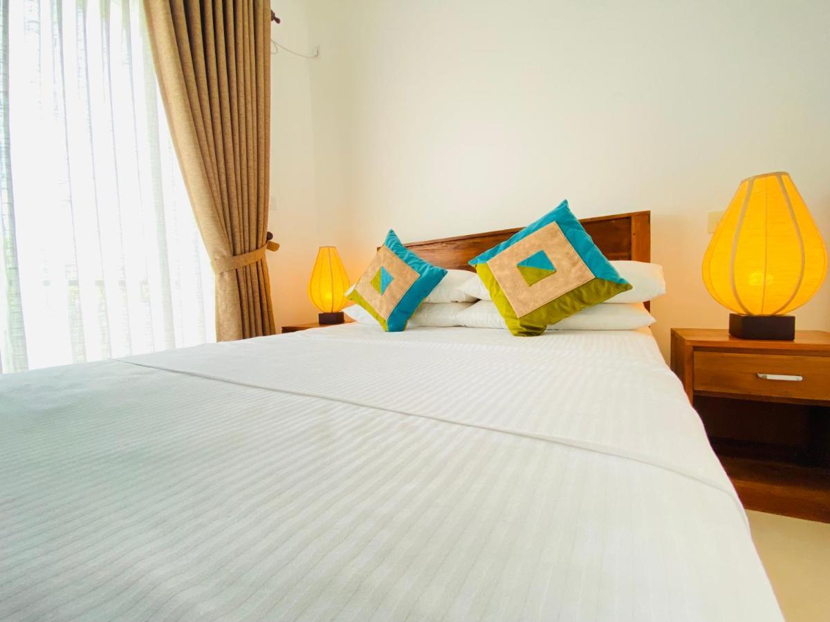Srimadis Villa Near Airport - Negombo Exteriör bild