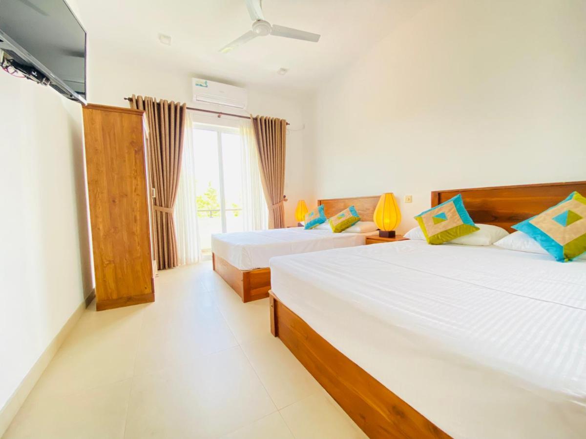 Srimadis Villa Near Airport - Negombo Exteriör bild